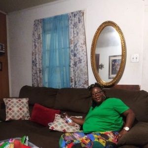 Meet your Posher, Helen